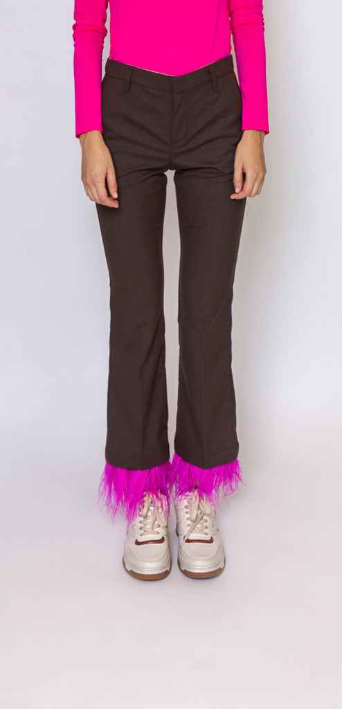 I LOVE MY PANTS BELLA BROWN TROUSER WITH FEATHERS