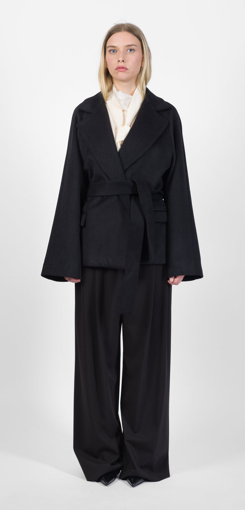 MERCI ITALIA CAPPOTTO CORTO NERO